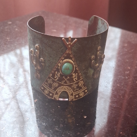 Turquoise Cuff Bracelet - Picture 2 of 5